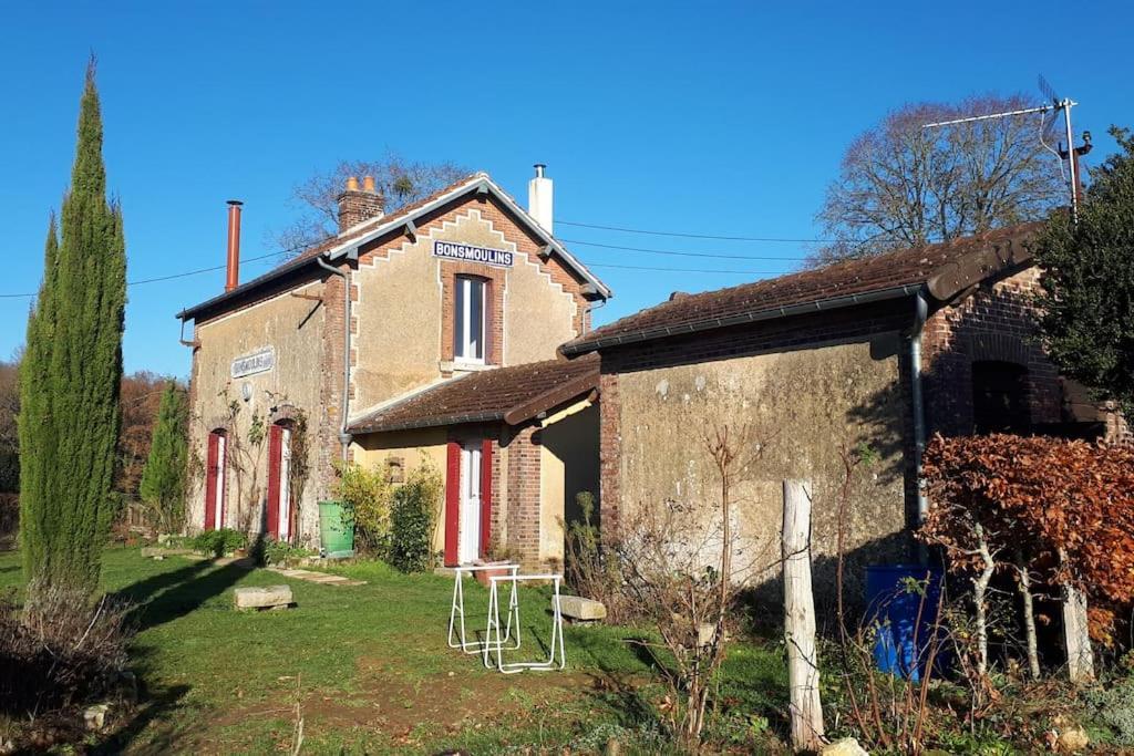 Charmante Ancienne Gare Halte Relais Bonsmoulins Dış mekan fotoğraf